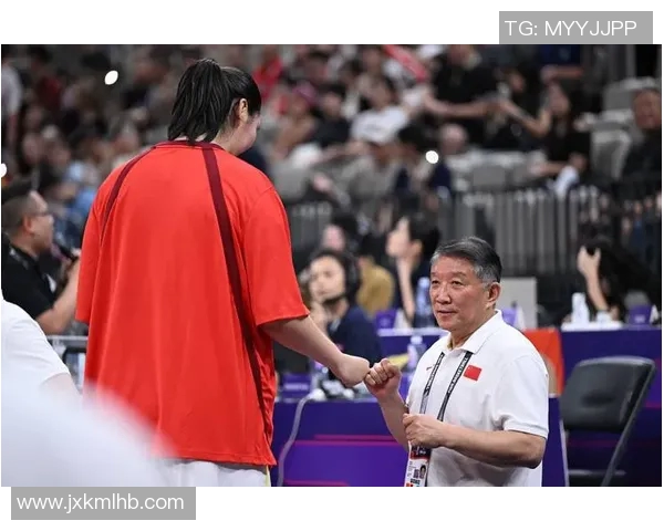 中国队与新西兰比赛中发生冲突引发广泛关注与讨论 中国队与新西兰比赛中发生冲突引发广泛关注与讨论