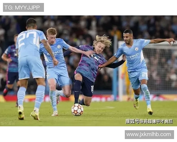 重庆羽毛球队的战术解析与阵地战背后的深层策略探讨 重庆羽毛球队的战术解析与阵地战背后的深层策略探讨