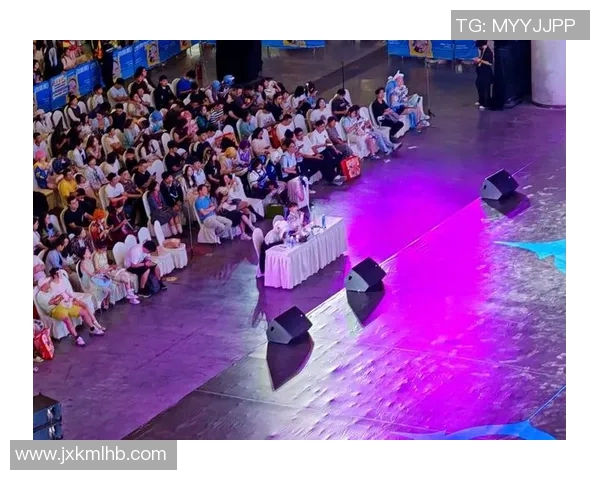 成都街舞队在世界攀岩锦标赛中的速度表现引发热议与期待 成都街舞队在世界攀岩锦标赛中的速度表现引发热议与期待