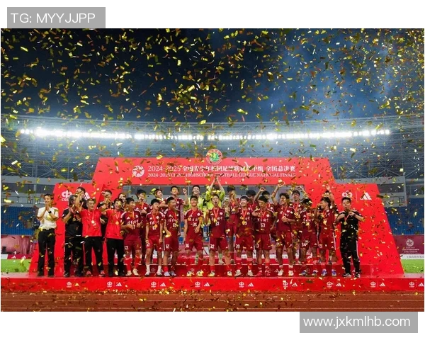 足球场上的青春风采盘点那些帅气足球明星的合照瞬间