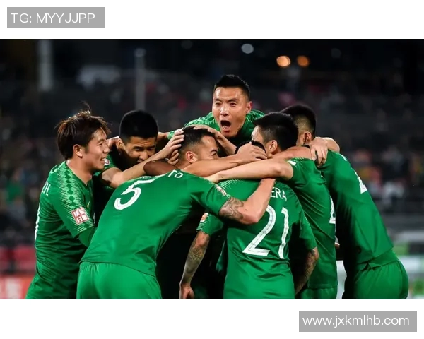 上海羽毛球队以84分稳居精英赛积分榜首位展现强劲实力 上海羽毛球队以84分稳居精英赛积分榜首位展现强劲实力